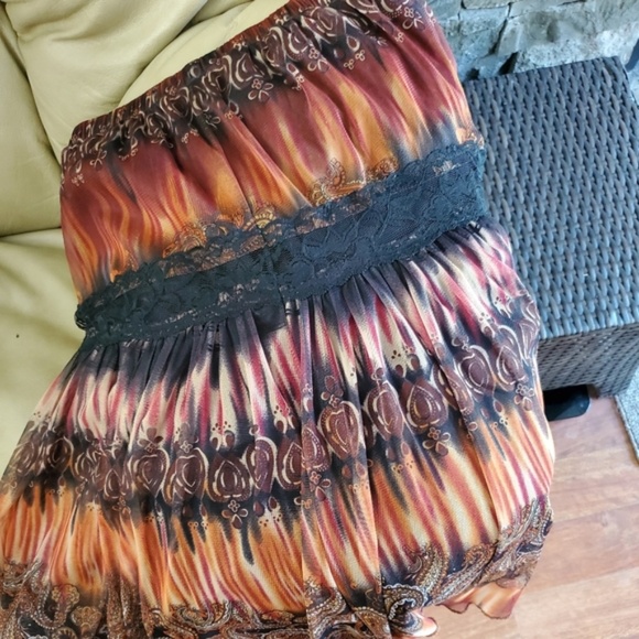 Like New Beautiful Chiffon Skirt MEDIUM - Picture 4 of 4